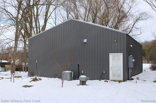 4206 N Linden Road, Flint, MI 48504