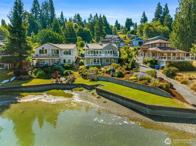9936 9941 Mariner Drive NW, Olympia, WA 98502