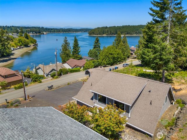 9936 9941 Mariner Drive NW, Olympia, WA 98502