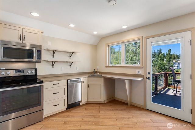 9936 9941 Mariner Drive NW, Olympia, WA 98502