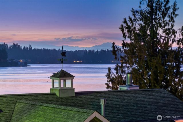 9936 9941 Mariner Drive NW, Olympia, WA 98502