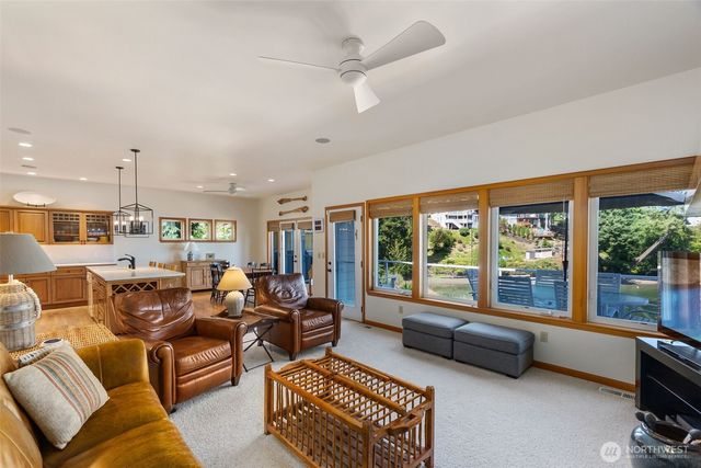 9936 9941 Mariner Drive NW, Olympia, WA 98502