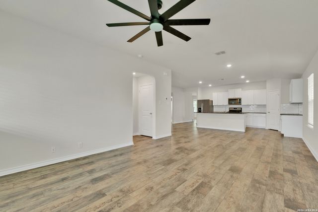 1007 House Sparrow, San Antonio, TX 78253