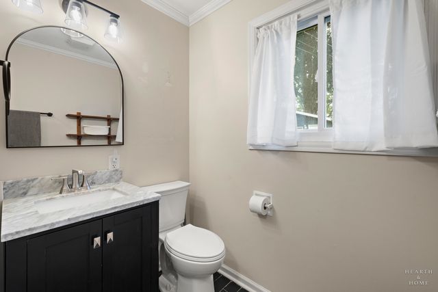 390 Larkdale Row, Wauconda, IL 60084