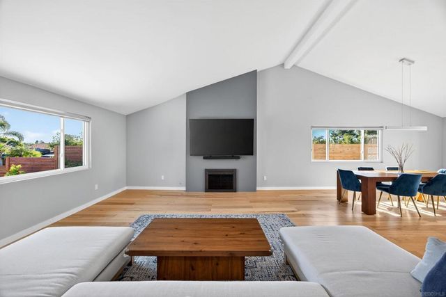 2336 Kenwyn, Oceanside, CA 92054