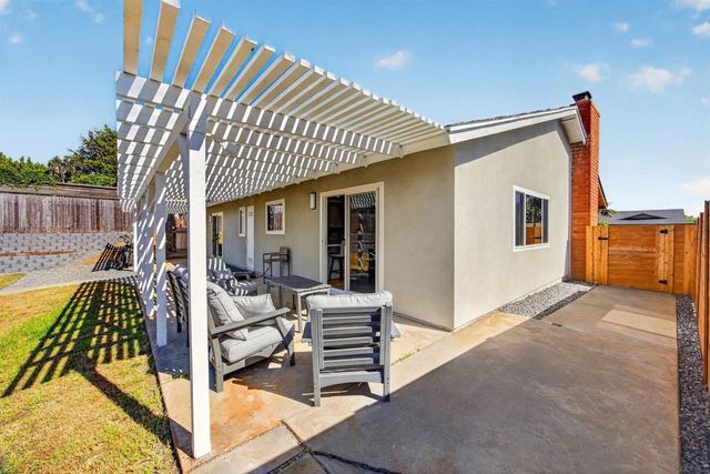 2336 Kenwyn, Oceanside, CA 92054