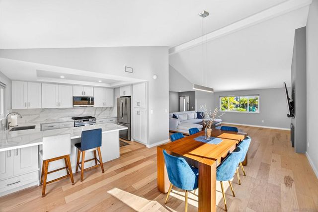 2336 Kenwyn, Oceanside, CA 92054