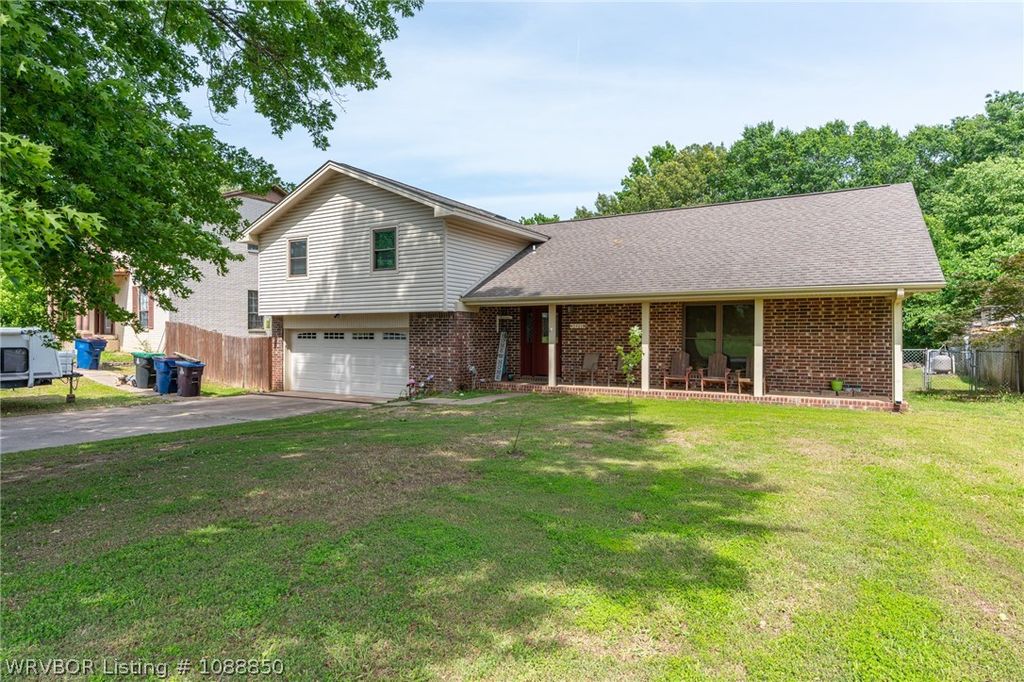 2801 S 97th Circle, Fort Smith, AR 72903