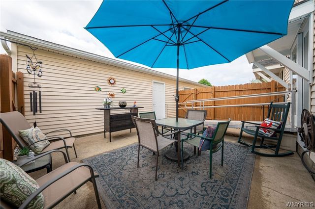270 Wimbledon Court, West Seneca, NY 14224