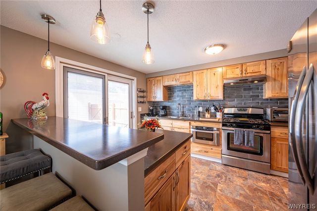 270 Wimbledon Court, West Seneca, NY 14224