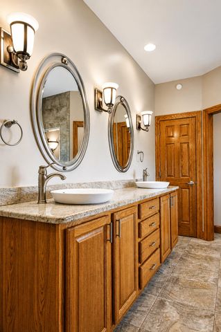 10055 Clark Place, Crown Point, IN 46307