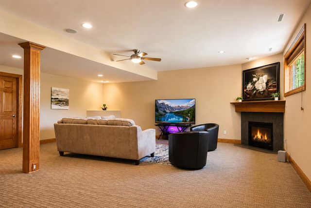 10055 Clark Place, Crown Point, IN 46307