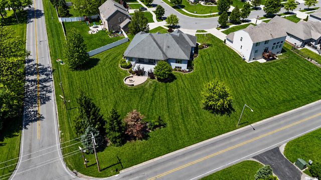 10055 Clark Place, Crown Point, IN 46307