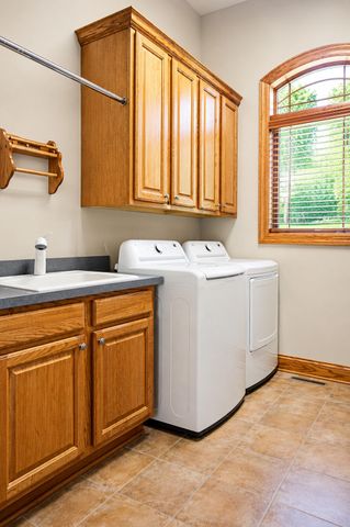 10055 Clark Place, Crown Point, IN 46307