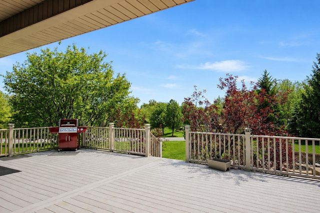 10055 Clark Place, Crown Point, IN 46307