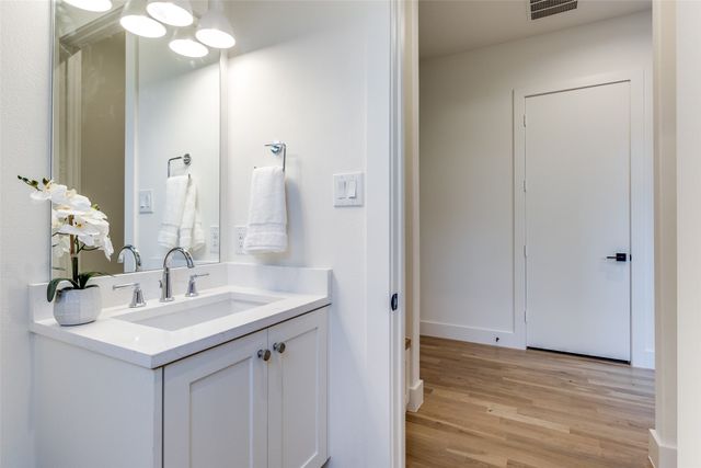 5603 Santa Fe Avenue, Dallas, TX 75214