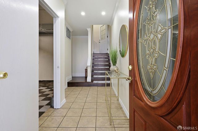 33 Vale Street, Daly City, CA 94014