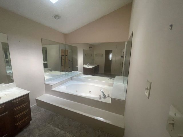 2185 LITTLEMORE DR, Memphis, TN 38016