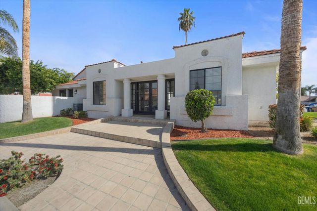9712 White Oak Drive, Bakersfield, CA 93311