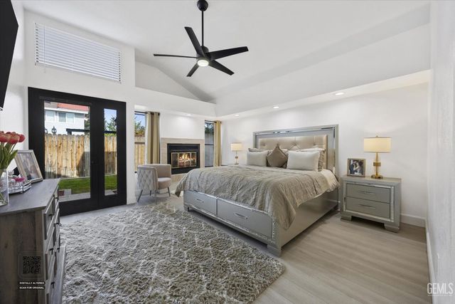 9712 White Oak Drive, Bakersfield, CA 93311