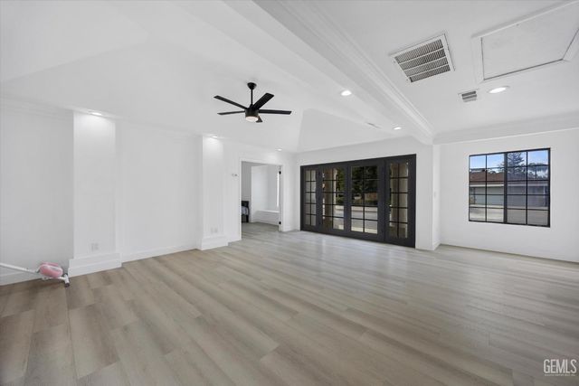 9712 White Oak Drive, Bakersfield, CA 93311