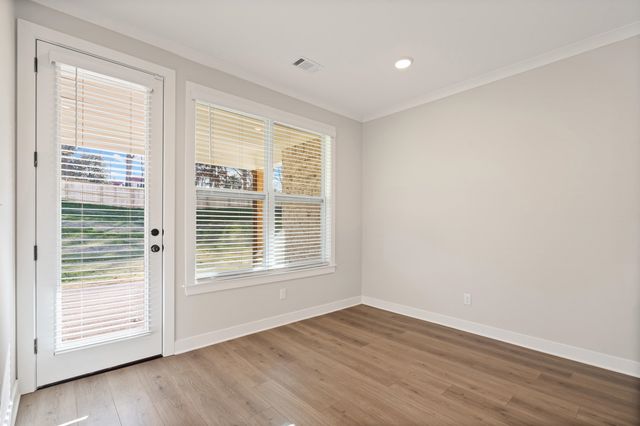 5521 HEATHER OAK DR, Arlington, TN 38002