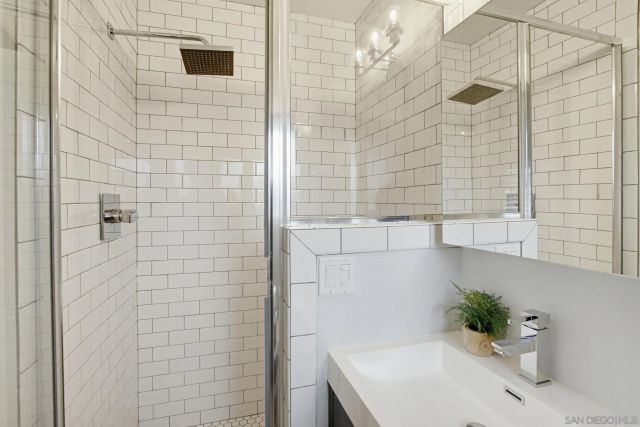 8318 June Lake Dr, San Diego, CA 92119