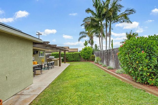 8318 June Lake Dr, San Diego, CA 92119