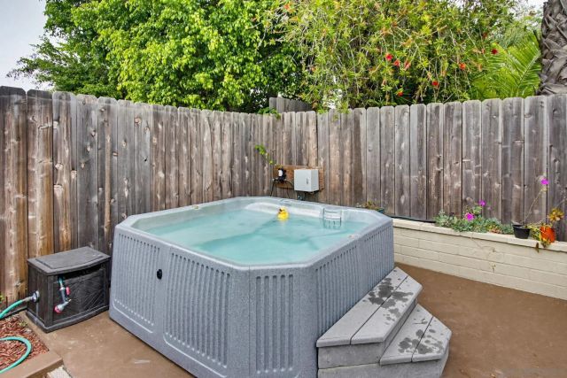 8318 June Lake Dr, San Diego, CA 92119