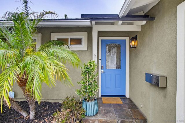 8318 June Lake Dr, San Diego, CA 92119