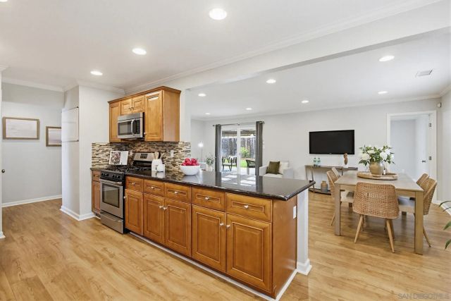 8318 June Lake Dr, San Diego, CA 92119