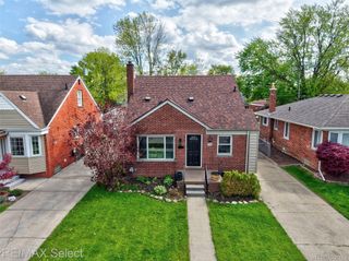 22938 California Street, St. Clair Shores, MI 48080