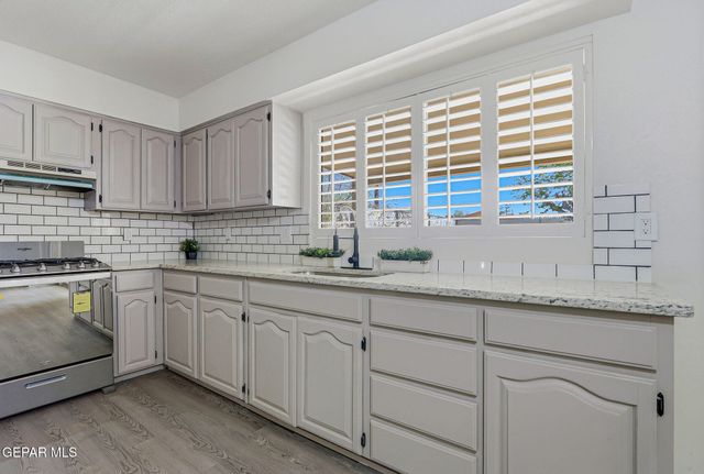 3236 Mc Lean Street, El Paso, TX 79936