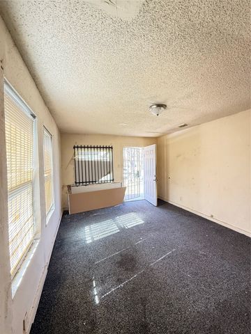 4824 Fellows Lane, Dallas, TX 75216