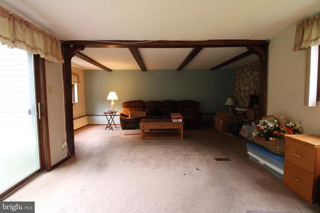 412 WALLACE AVE, Lindenwold, NJ 08021