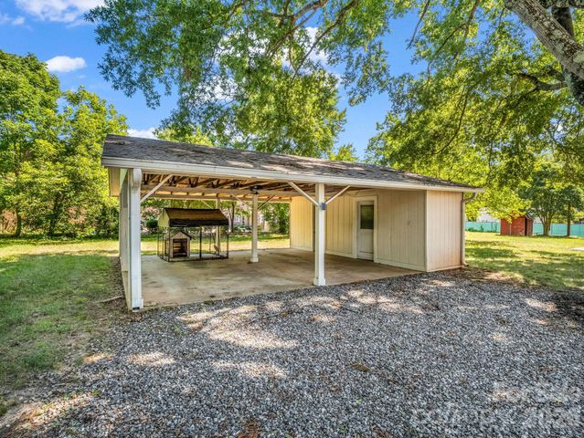 319 Arlington Street, Forest City, NC 28048