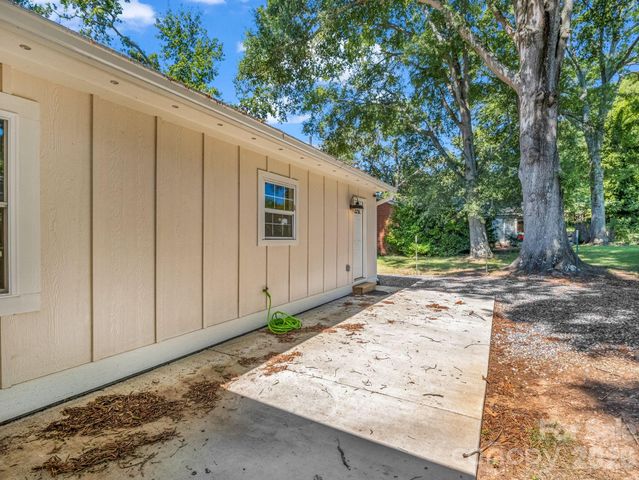 319 Arlington Street, Forest City, NC 28048