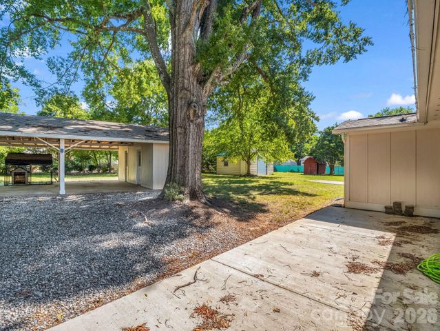 319 Arlington Street, Forest City, NC 28048
