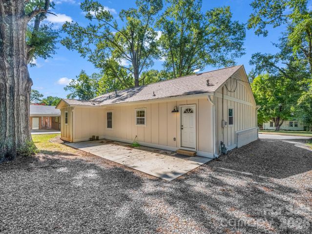 319 Arlington Street, Forest City, NC 28048