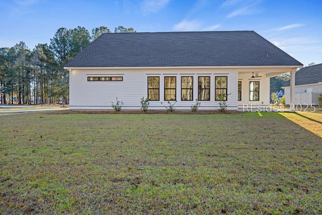 672 Riverton Pointe Blvd, Hardeeville, SC 29927