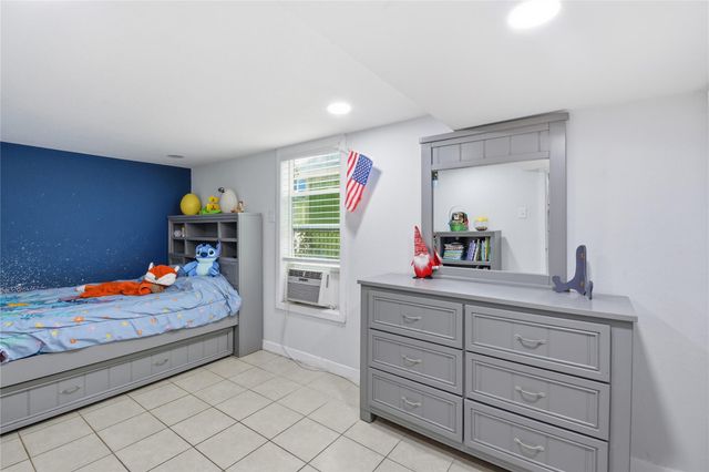4218 Avenue S, Galveston, TX 77550