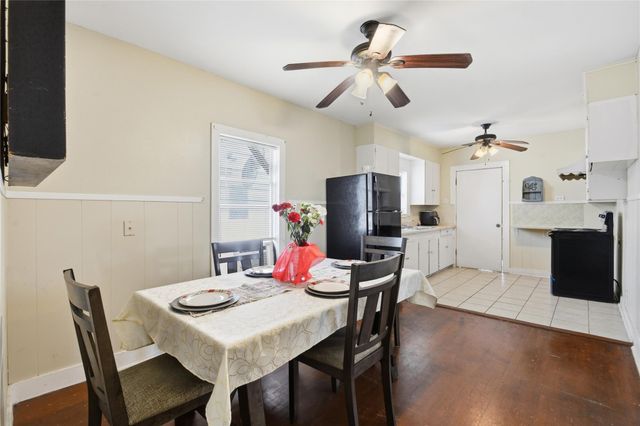 4218 Avenue S, Galveston, TX 77550