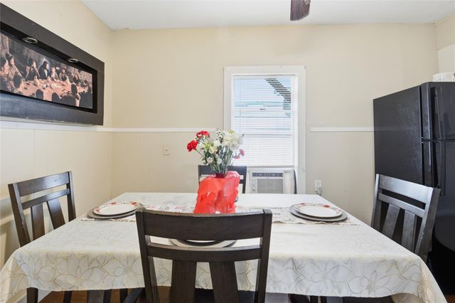 4218 Avenue S, Galveston, TX 77550