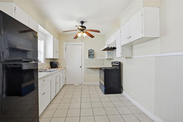 4218 Avenue S, Galveston, TX 77550
