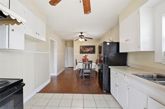 4218 Avenue S, Galveston, TX 77550