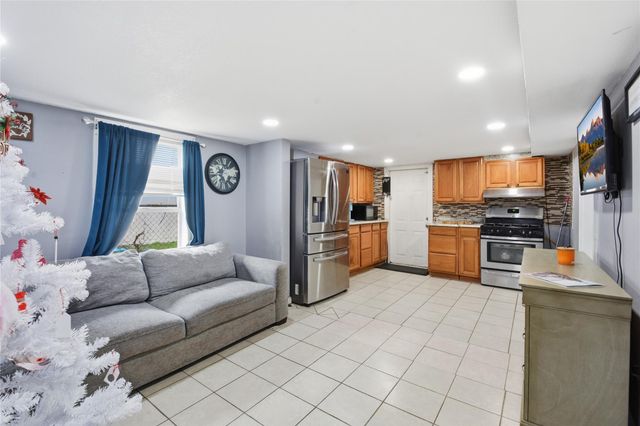 4218 Avenue S, Galveston, TX 77550