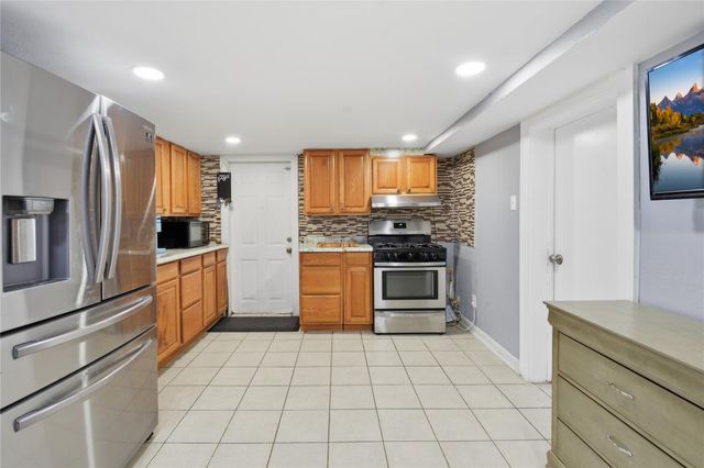 4218 Avenue S, Galveston, TX 77550