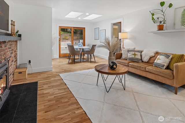 22914 2nd Avenue SE, Bothell, WA 98021