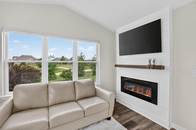 35144 Winnebago DRIVE, Oconomowoc, WI 53066