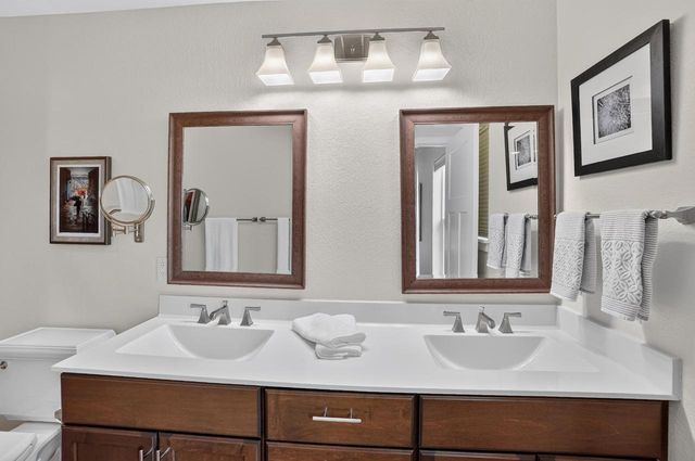 35144 Winnebago DRIVE, Oconomowoc, WI 53066